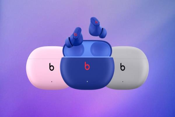 BeatsStudioBuds被苹果认证是最热卖的Beats耳机。除去年上市的白、黑、红三款颜色，今年四月加码推出月光灰、薄暮粉和海洋蓝新色，BeatsStudioBuds建议售价4,790元。