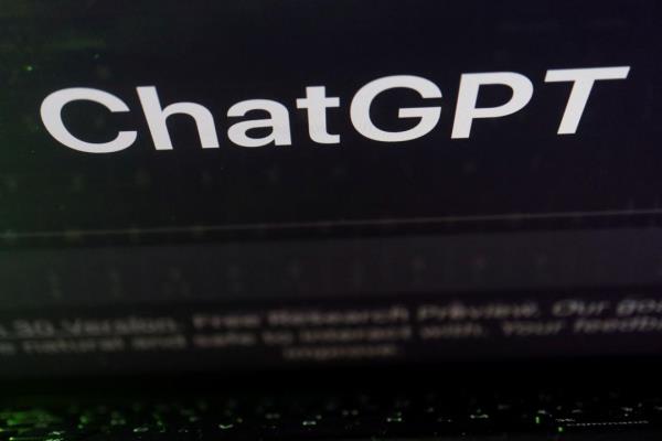 ChatGPT带动全球AI竞赛升温。