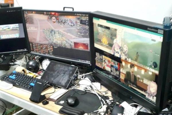 中媒报导，中国全国人大代表李君建议，应全面禁止未成年人玩网络游戏，并针对向未成年人提供游戏服务的厂商追究责任。