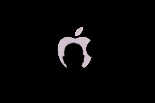 苹果前员工坦承罪行，合伙供应商骗5.5亿元。