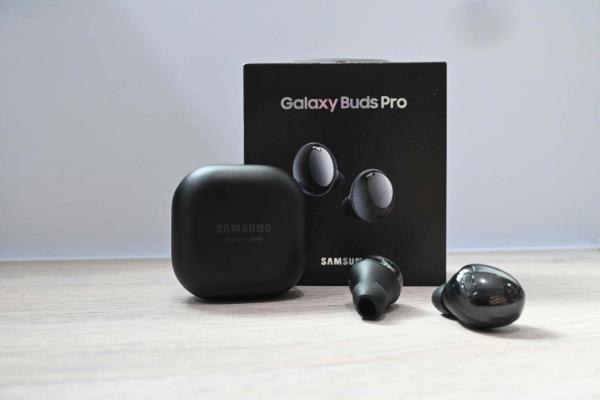 不输 AirPods Pro！三星降噪耳机 Galaxy Buds Pro 开箱体验