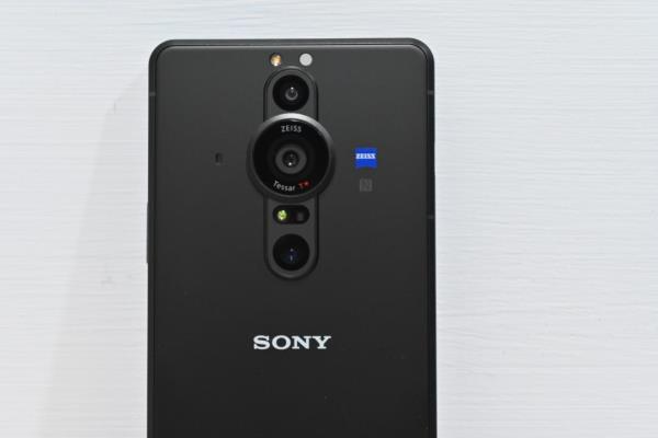 搭上 1 吋感光元件强多少？Sony“真相机”手机 Xperia PRO-I 开箱实测