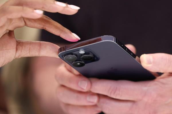 指纹辨识将回归？苹果新专利曝未来iPhone靠手指可测血氧心跳