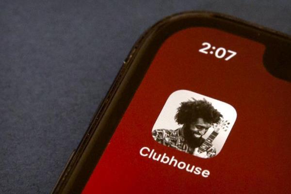 Clubhouse 推出网页版新功能！不需下载、注册也能进包厢房间收听