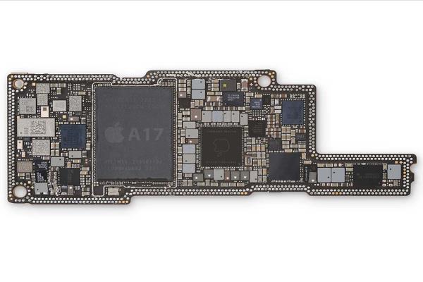 苹果3纳米A17芯片一次“挤爆牙膏”！安卓见超狂数据集体绝望了