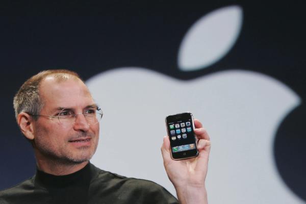贾伯斯时代的iPhone问世16年了！带动智慧型手机、App产业