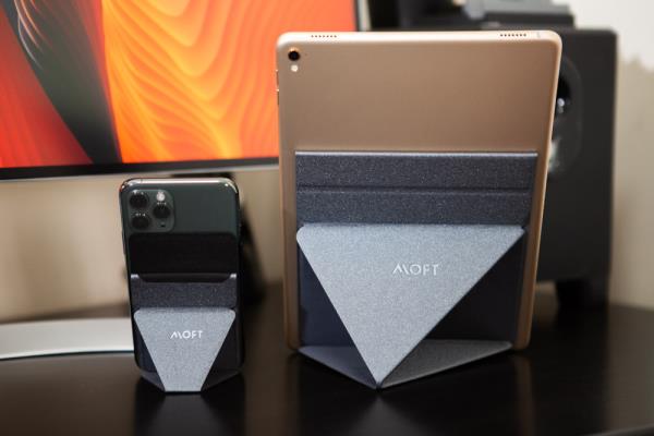 MOFT X手机、平版隐形支架开箱：轻薄怎么摆都可以立在桌面上